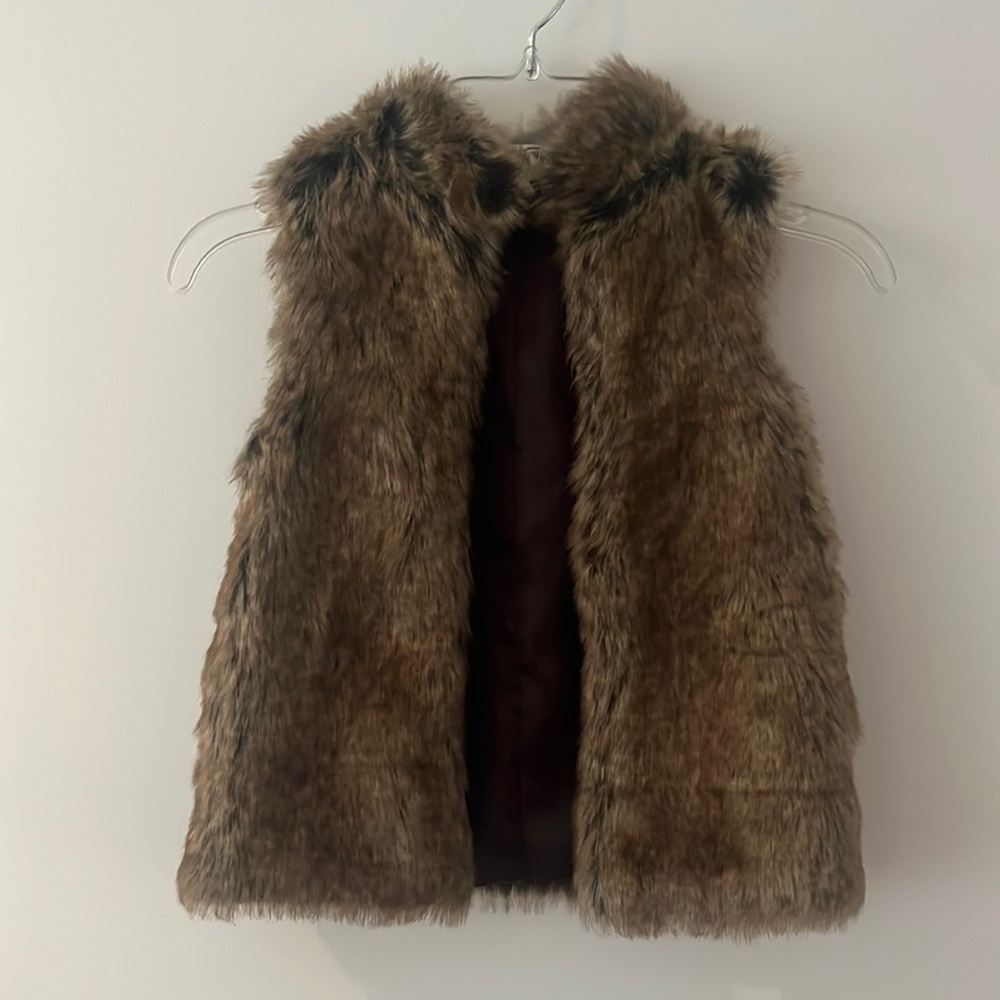 Lands End faux fur vest. Size 4